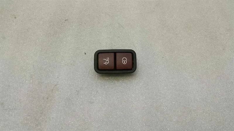 Mercedes C Class W205 Boot Switch A2208211479 Tailgate Switch