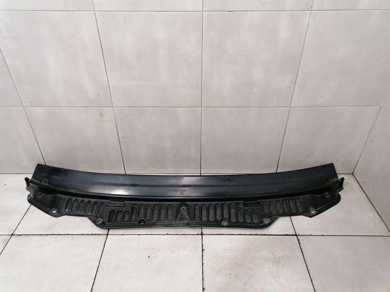 Bentley Arnage BENTLEY ARNAGE T PLENUM COVER PN111640PD RIGHT HAND DRIVE RHD Body type: Saloon
Fuel: Petrol