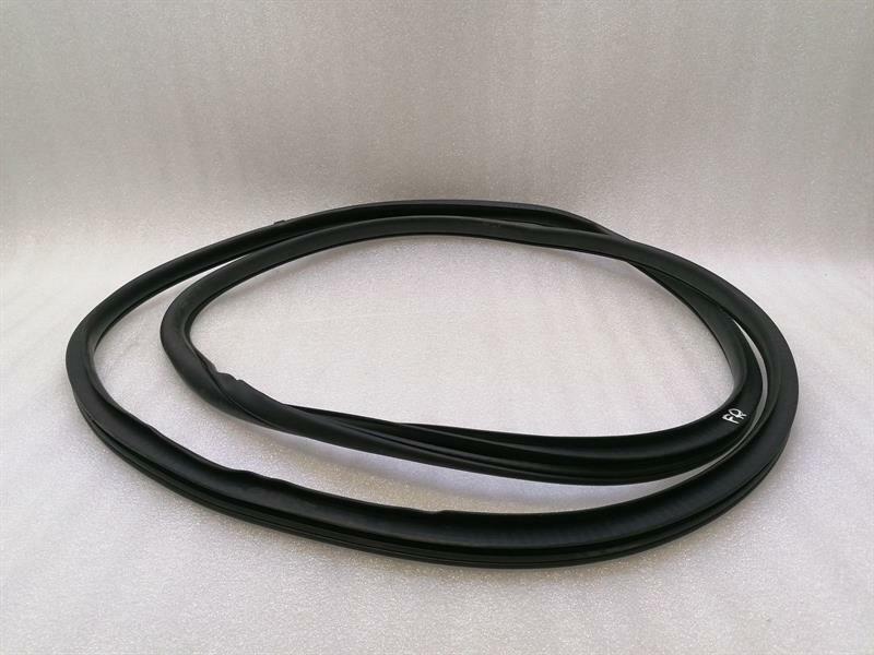 Jeep Grand Cherokee (WL) 2021-... Jeep Grand Cherokee WW2 MK4 Door Seal Front 55399212AE Door Seals Front Right