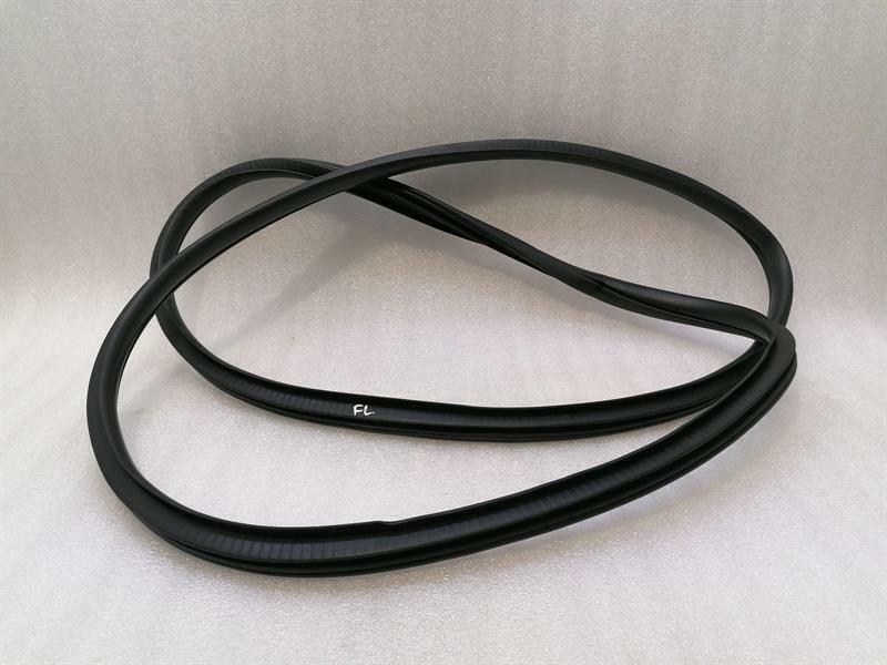 Jeep Grand Cherokee (WL) 2021-... JEEP GRAND CHEROKEE WW2 MK4 Front Left Door Seal 5399213AE Front Door Seals