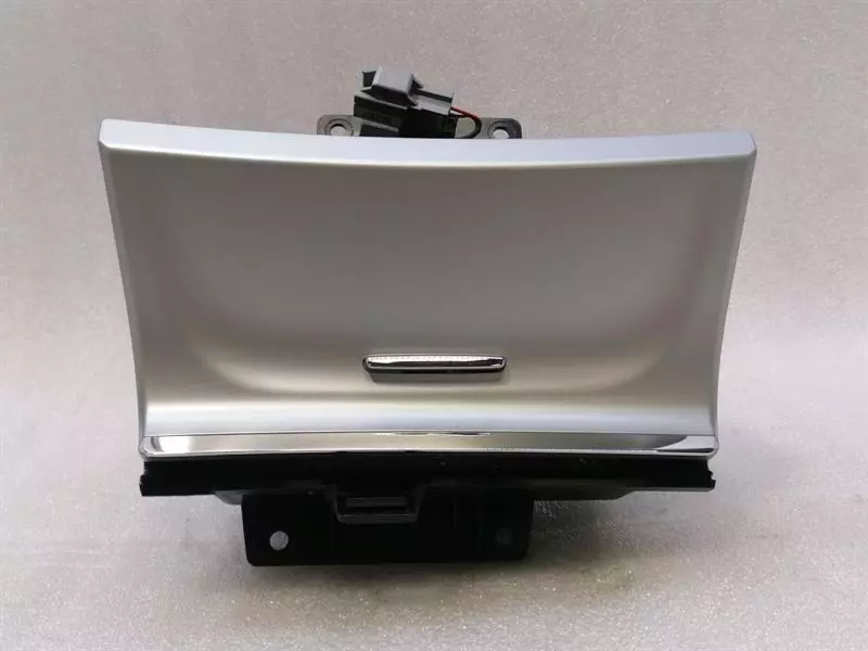 Jeep Grand Cherokee (WL) 2021-... JEEP GRAND CHEROKEE WK2 MK4 TRAY X90026801SF USB SD 12V AUX Case