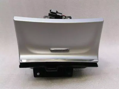 Jeep Grand Cherokee WK2 MK4 Fach X90026801SF USB SD 12V AUX-Gehäuse