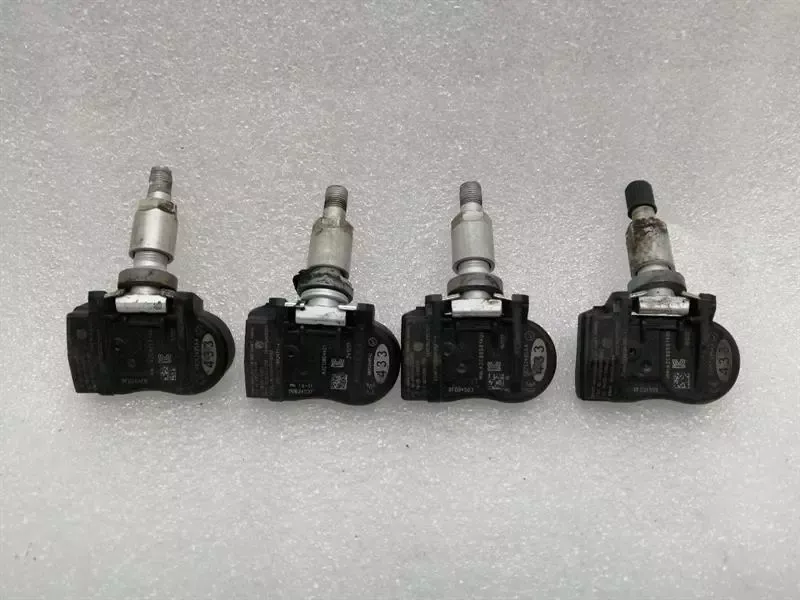 JEEP GRAND CHEROKEE WK2 MK4 SENSOR 68252495AC TYRE PRESSURE SET TYRE PRESSURE KIT