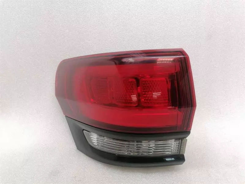 Jeep Grand Cherokee (WK) JEEP GRAND CHEROKEE WK2 MK4 Left Rear Light 68142941AE Rear Left Tail Light Body type: SUV
Fuel: Petrol
