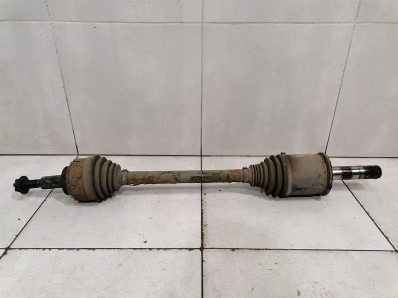 Jeep Grand Cherokee WW2 SRT8 RLH Drive Shaft 68193672AA Drive Shaft Rear Li
