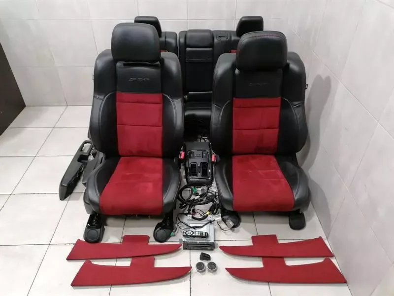 SRT8 JEEP GRAND CHEROKEE WK2 MK4 SEAT SRT INTERIOR TV MONITOR