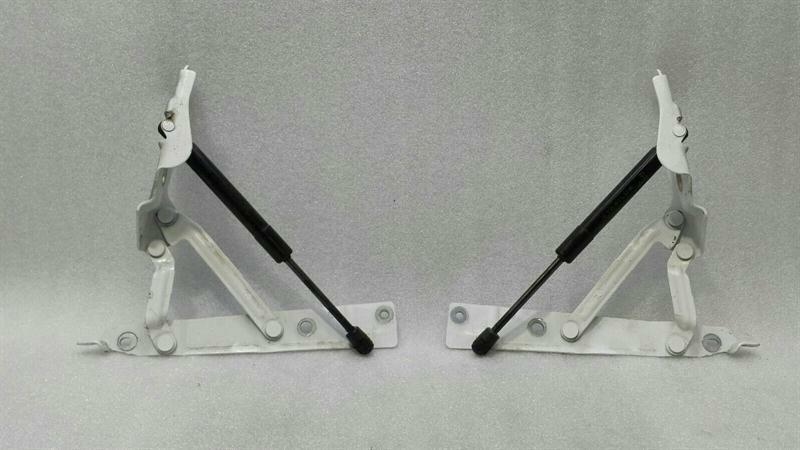 Dodge Challenger Dodge Challenger SRT boat hinge set 04589667AD tailgate hinge Body type: Coupe
Fuel: Petrol