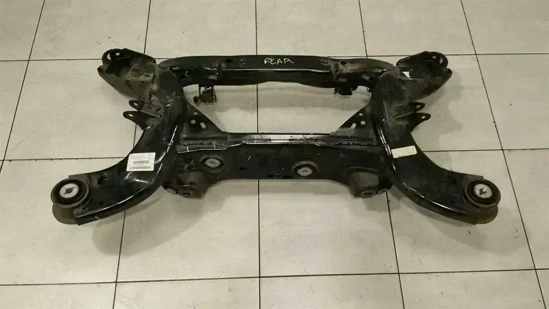 Dodge Challenger DODGE CHALLENGER SRT Subframe Rear SRT64 Axle Frame Rear Axle Body type: Coupe
Fuel: Petrol
