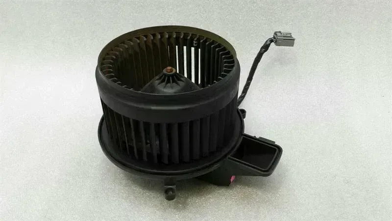 Dodge Challenger Dodge Challenger SRT Heater Blower 68238029AA Engine Heater Blower Body type: Coupe
Fuel: Petrol
