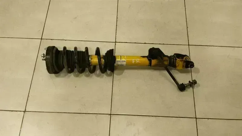 Dodge Challenger Dodge Challenger SRT Shock Absorber Front Right 05181349AH Shock Absorber Front Re Body type: Coupe
Fuel: Petrol