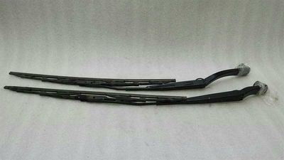 Dodge Challenger Torkararm 68044161AB Vindrutetorkare