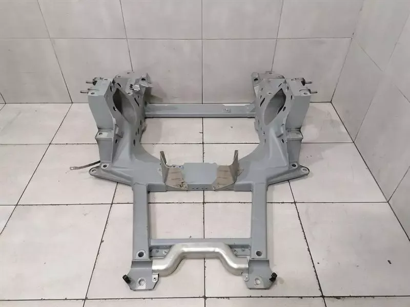 Ferrari Purosangue F175 Subframe Rear 985776876 Axle Frame Rear Axle Gearbox