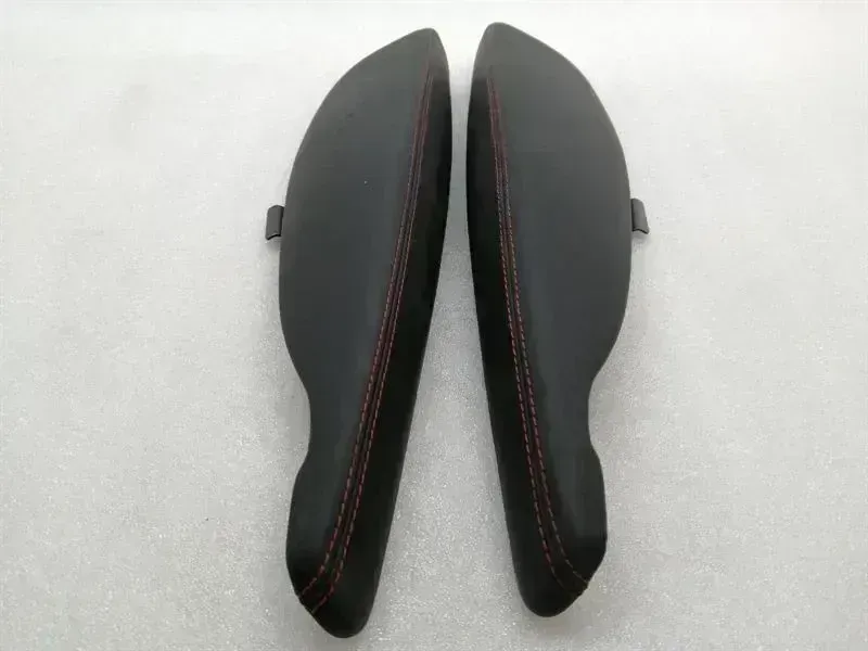 Ferrari FF подлокотник Ferrari FF F151 Armrest Rear 1/4 82844412 Cente...