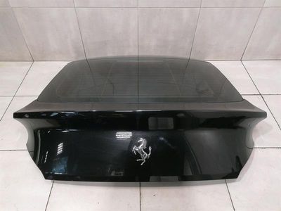 Ferrari FF F151 Pokrywa łodzi 84025411 Klapa tylna Klapa tylna kompletna + szyba 83671900