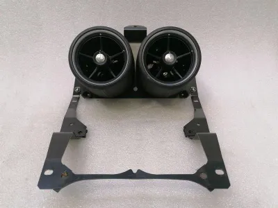Ferrari FF F151 ventilācijas atvere 83677412 ventilācijas režģis AIZMUGURĒJĀ ĀDA ĀDA