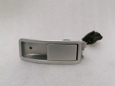 Poignée intérieure de porte droite Ferrari 612 Scaglietti 66866600 poignée intérieure de porte droite
