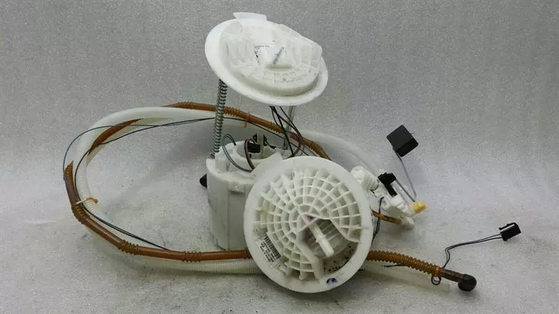Dodge Charger 2010-... Dodge Charger 6.4 V8 Fuel Pump Electric 68047333AB Fuel Pump 04581410AC