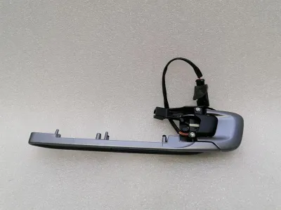 Klamka wewnętrzna drzwi Ferrari GTC4 Lusso F151M 88553700 LH RHD Klamka wewnętrzna drzwi
