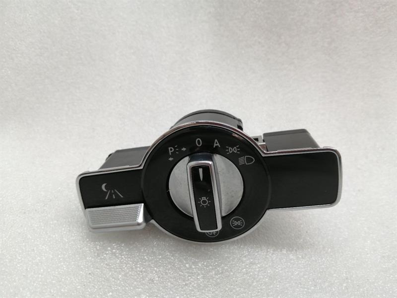 Mercedes-Benz A (W169) Mercedes S-Class W221 Light Switch A2219053600 Light Switch NIGHTVISION Body type: Saloon
Fuel: Petrol