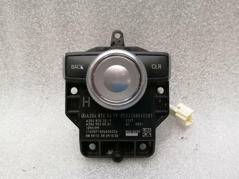 Mercedes-Benz A (W169) Mercedes C Class W204 Command Controller Switch A2048700679 Switch COMMAND Body type: Saloon
Fuel: Petrol