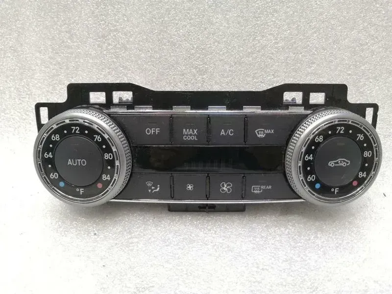 Mercedes-Benz A (W169) Mercedes C Class W204 Auto Climate Control A2048304390 Climate Control Panel A/C USA Body type: Saloon
Fuel: Petrol