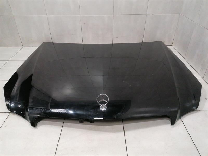 Mercedes-Benz C (W204) konepelti Mercedes E Class W212 Bonnet A2128800157 Hood

...