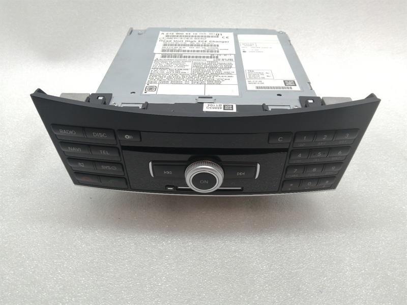 Mercedes-Benz C (W204) CD Soitin Mercedes E Class W212 CD player A2129004412 aud...