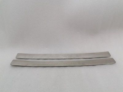 Mercedes C63 AMG W204 Dörrtröskelsats A2046801735 Entry Bar Set