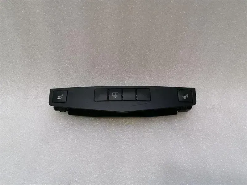 Mercedes-Benz A (W169) Mercedes C Class W204 Seat Heating Switch A2048705510 Seat Heater Switch Body type: Saloon
Fuel: Petrol