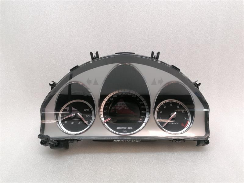 Mercedes-Benz A (W169) Speedo Clocks Mercedes C63 AMG V8 W204 Instrument Cluster A20...