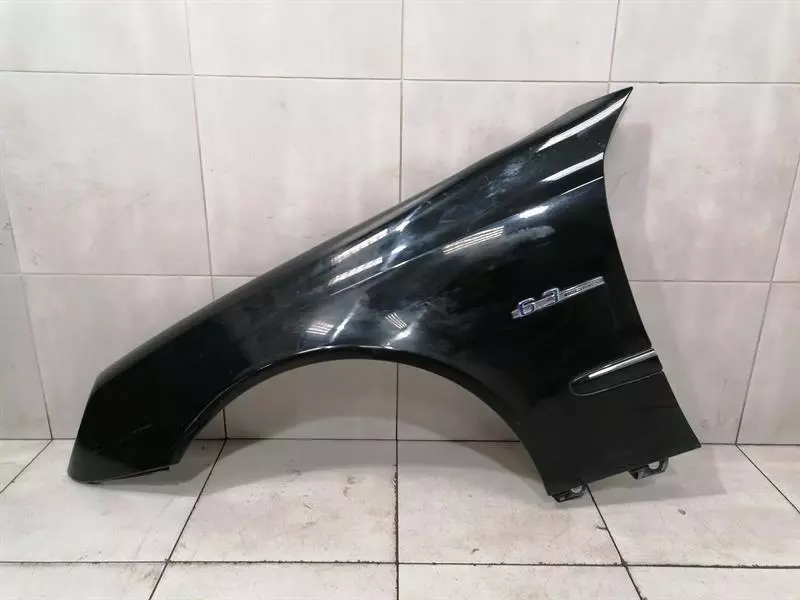 Mercedes-Benz C (W203) Left Wing Mercedes E Class W211 Left Wing A2118801318 Fro...