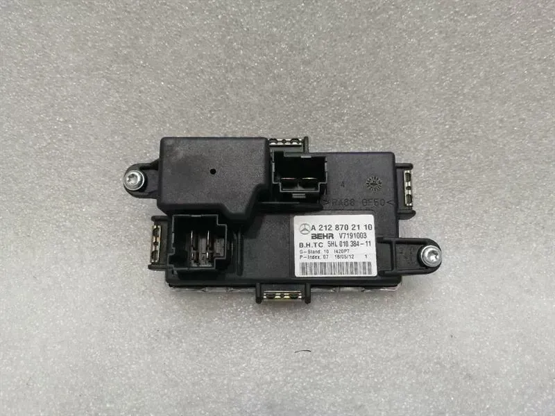 Mercedes-Benz A (W169) Mercedes C Class W204 Heater Resistor A2128702110 Fan Controller Body type: Saloon
Fuel: Petrol