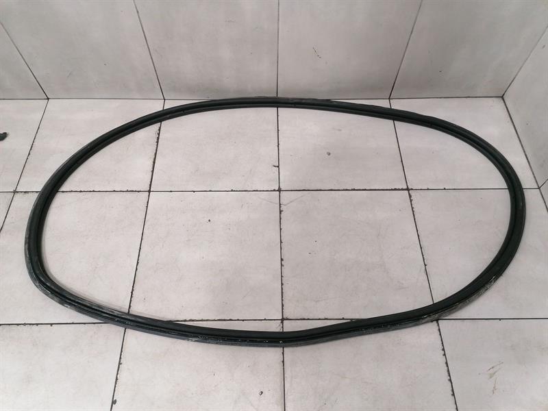 Ferrari F12 Berlinetta F152 Boat Lid Seal 84339600 Tailgate Seals Brand/Model: FERRARI F12
Year: 2014
Engine: 626...