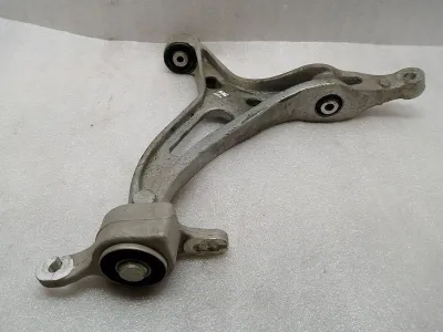 Mercedes ML W164 Prawy przedni wahacz A1643302207 Przednia prawa kierownica