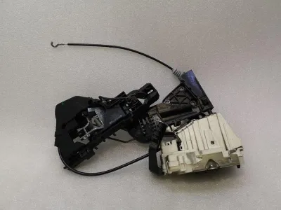 Замок задней правой двери Mercedes ML W164 A1647303635 Дверной замок Re KEYLESS