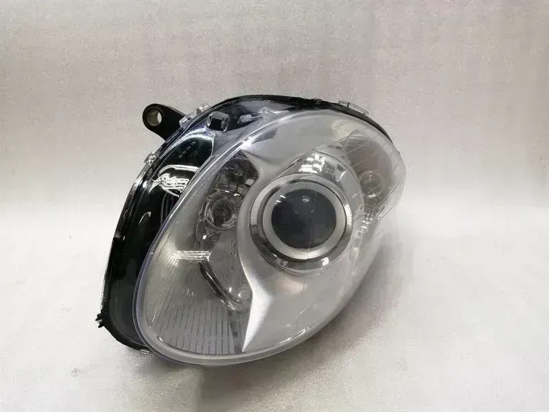 Mercedes-Benz A (W169) Mercedes R Class W251 Right Headlight A2518201661 DYNAMIC XENON Headlights RH Body type: Van
Fuel: Petrol