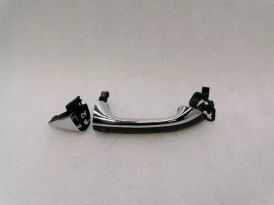 Poignée de porte droite Mercedes ML W164 A1647600470 Poignée de porte droite SANS CLÉ