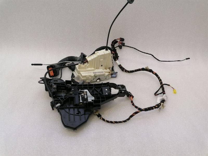 Mercedes ML W164 Front Right Door Lock A16472035 Door Lock Front Re KEYLESS