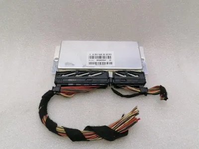 Mercedes ML W164 Moduł elektroniczny Airmatic A2515453232 ECU zawieszenie