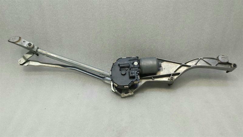 Mercedes-Benz CLS (C219) Mercedes CLS W219 Front Wiper Motor A2198200140 Wiper Motor Front Body type: Saloon
Fuel: Petrol