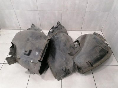 Mercedes ML63 AMG W164 Zestaw plastikowych osłon przedniego nadkola A1648802705