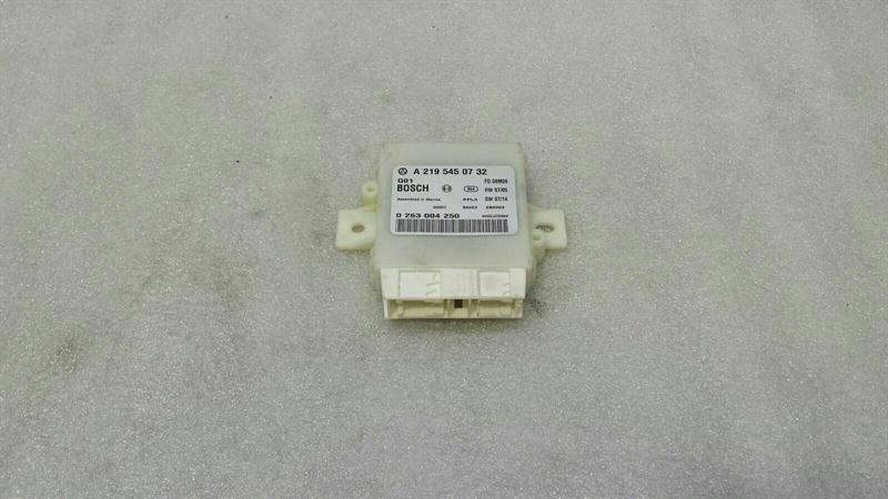 Mercedes-Benz CLS (C219) MERCEDES CLS63 W219 Electronic module PDC A2195450732 Control Module PDC Body type: Saloon
Fuel: Petrol