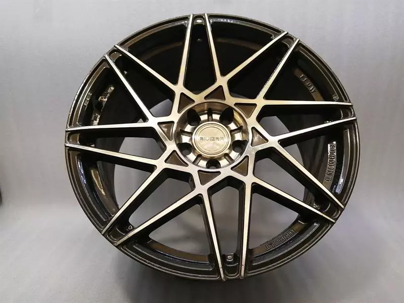 Mercedes-Benz A (W176) R19 Mercedes C Class W204 Alloy Wheel Alloy Rim RIVIERA RF2 HUBOLT 9.5J Body type: Saloon
Fuel: Petrol