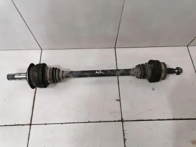 Mercedes C63 W204 полуоска задна дясна A2043501610 задна дясна полуоска