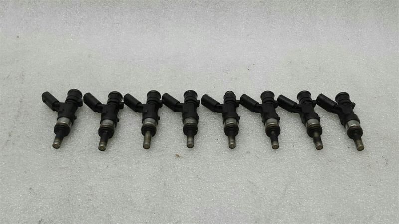 Mercedes C63 AMG M156 W204 Injector Set of 8 A1560780023 Injection Nozzle Set