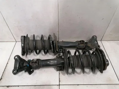 Mercedes C Klasse W204 Stoßdämpfer Vorne A2043204430 SET Stoßdämpfer Vorne