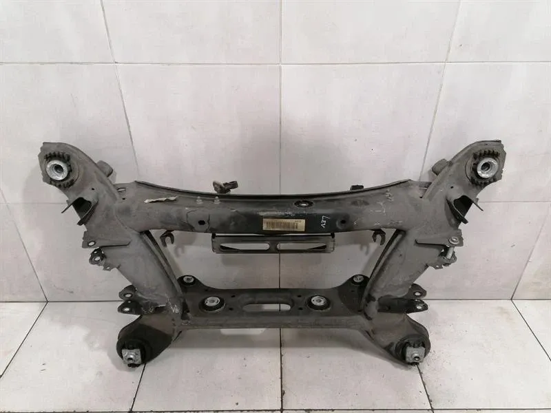 Mercedes C63 AMG Class W204 Subframe Rear A2313505500 Axle Frame Rear Axle
