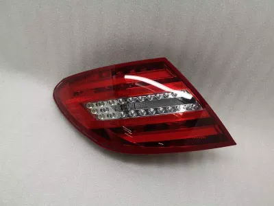 Mercedes C W204 Lewa tylna lampa A2049060403 Lewa tylna lampa MOP LED