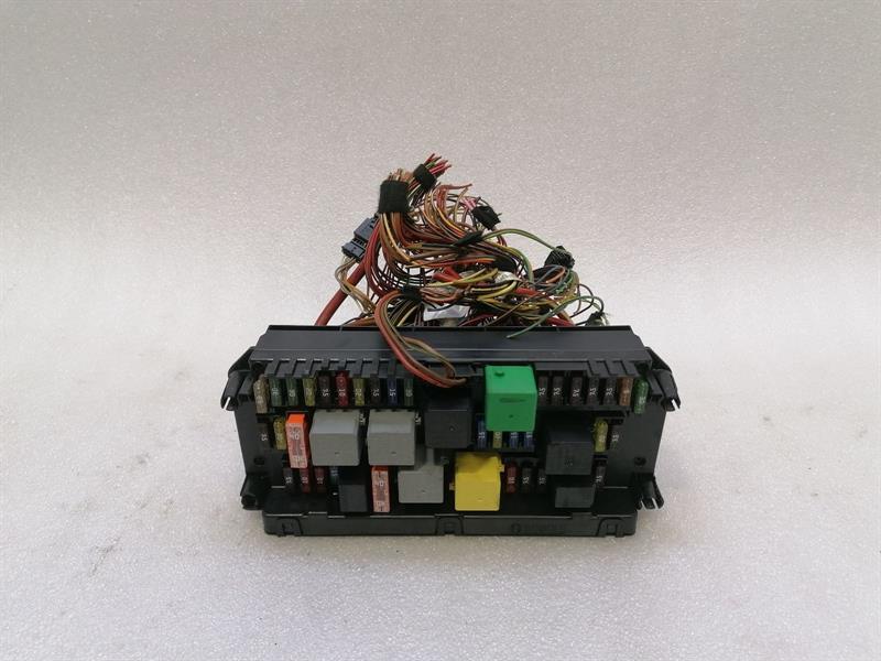 Mercedes-Benz C (W204) Fuse box Mercedes E Class W212 Fuse Box A2129008407 Fuse...