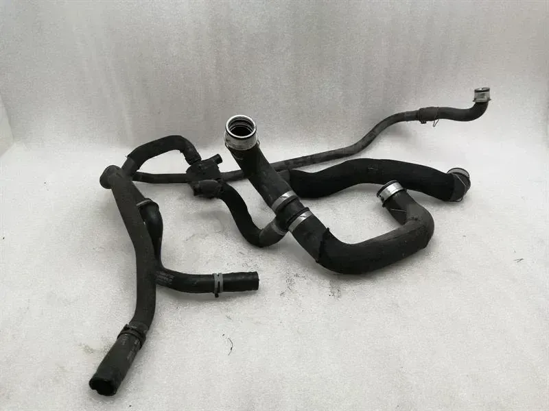 Mercedes-Benz CLS (C219) Mercedes CLS W219 cooling pipe A2115018882 cooling water hose hose Body type: Saloon
Fuel: Petrol